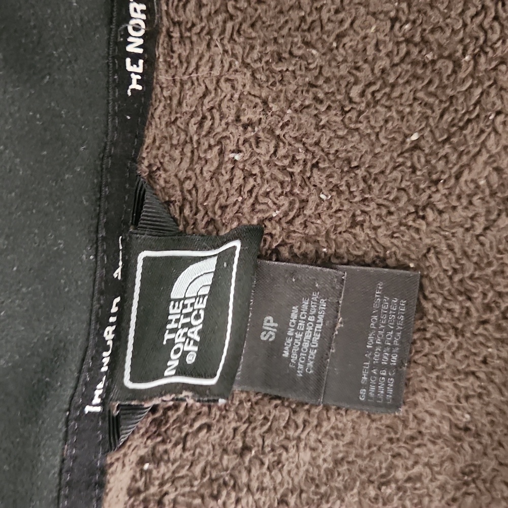 The North Face brown woman's fuzzy full zip-up jacket small - Picture 6 of 9
